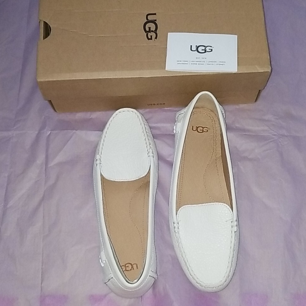 SOLD UGG Women's Shoes Loafer Flores White 6.5 - Picture 1 of 11